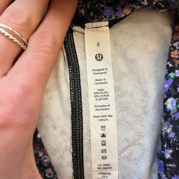 lululemon Align High Rise Crop Tight Leggings 21” Flower Burst Multi FLBM size 8 - Picture 7 of 8